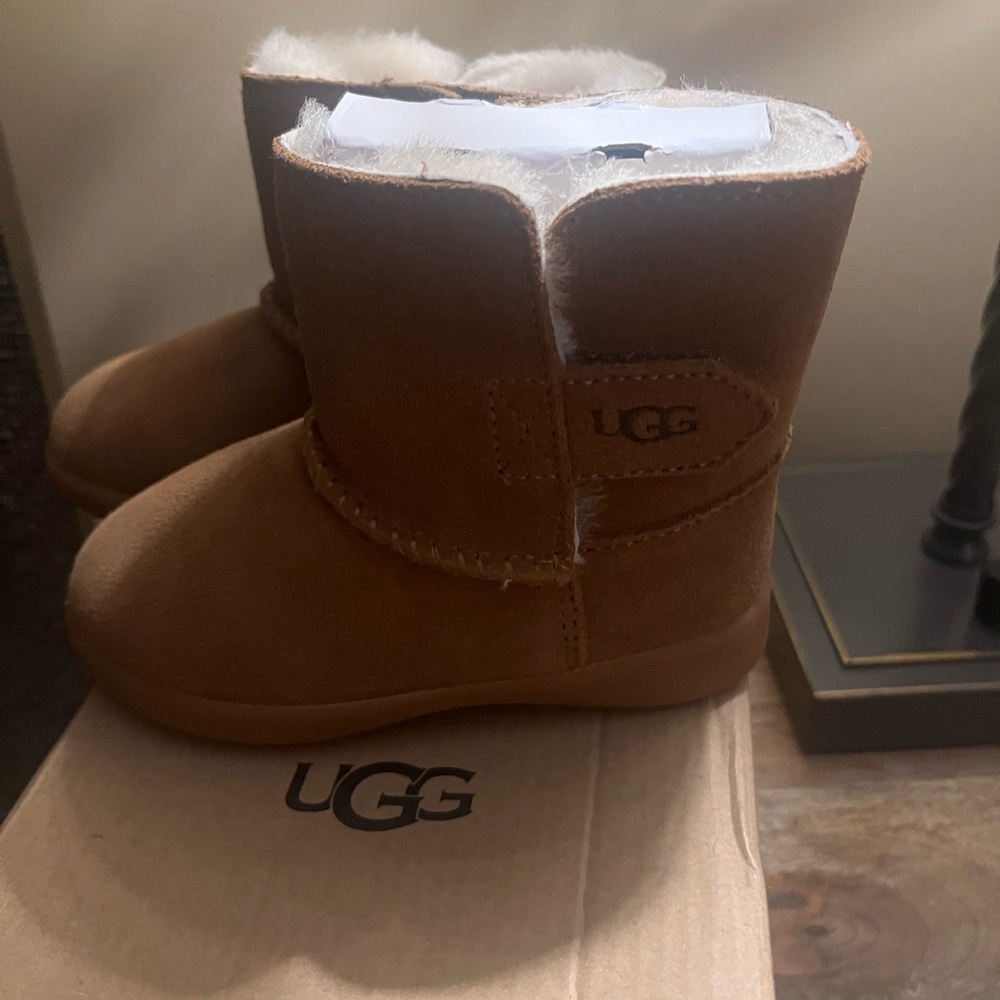 UGG Baby Classic II Chestnut Sheepskin Boots NWT